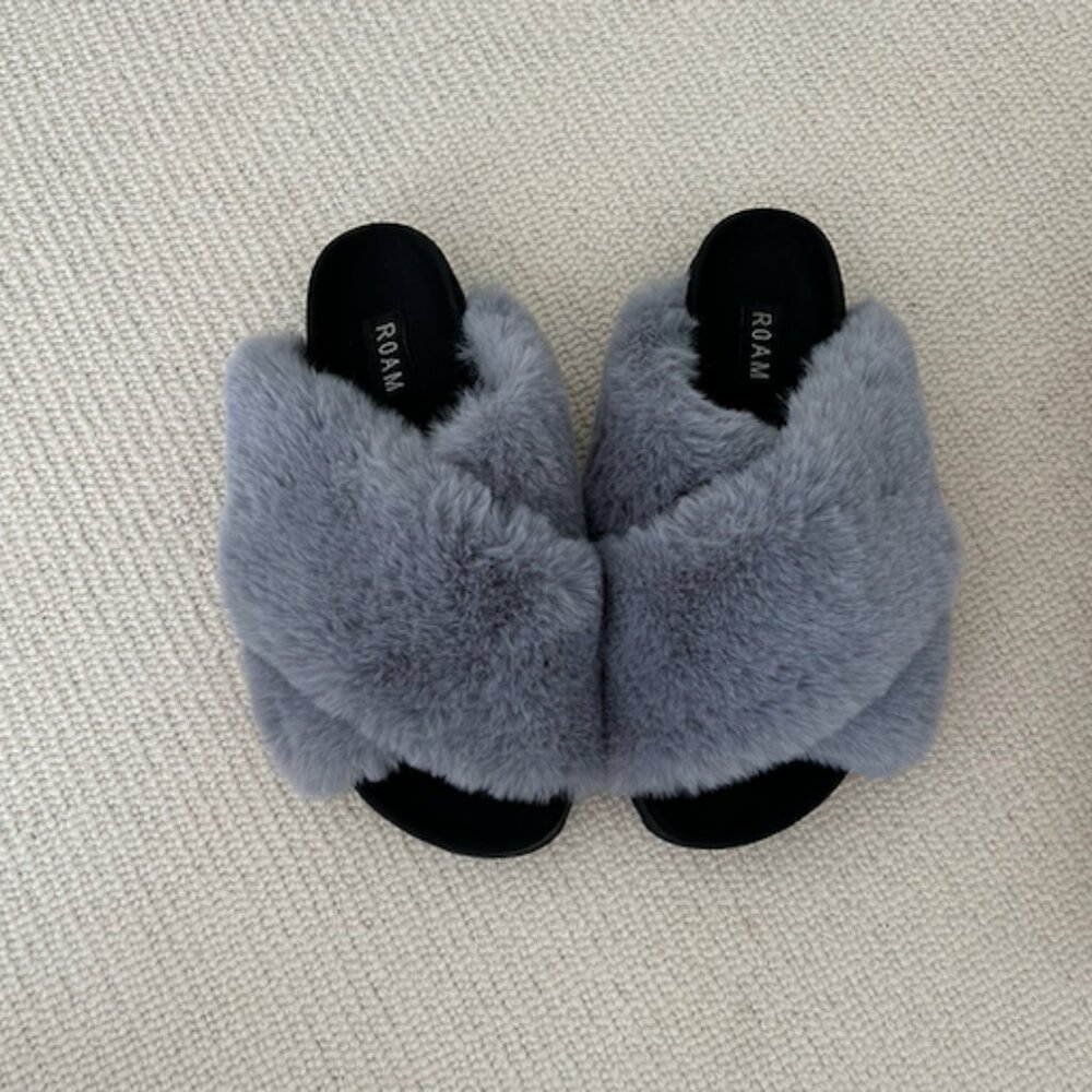 ROAM Faux Fur Cloud Slipper Slides, Blue